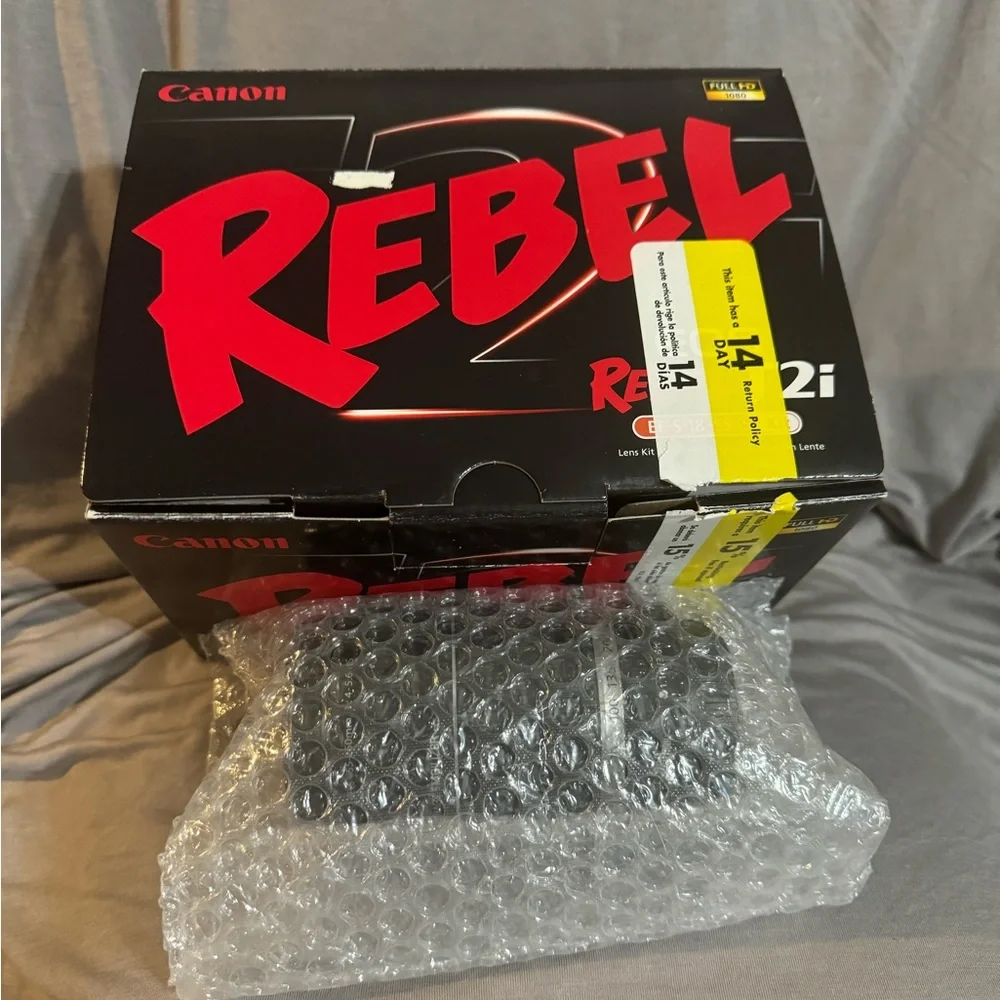 Canon EOS Rebel T2i DSLR Full HD 1080 w/ Two Lenses and So Much More!!